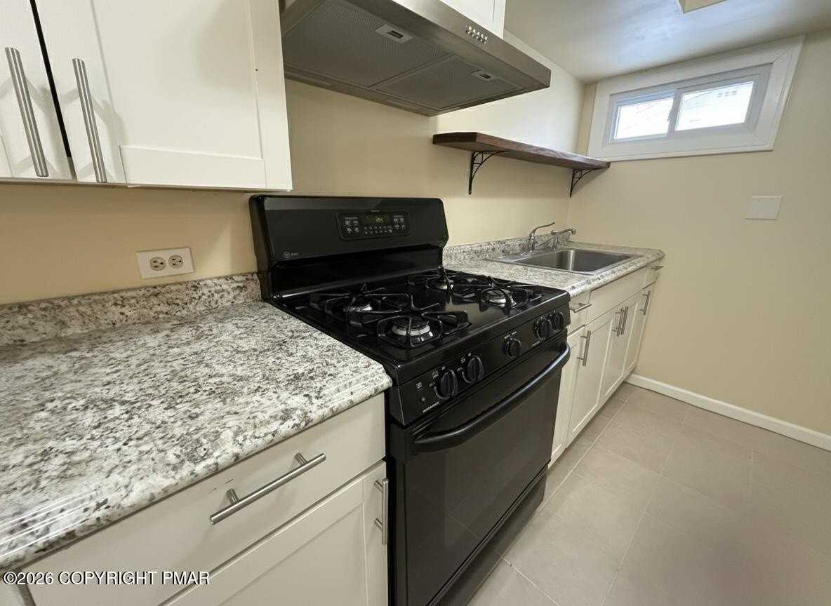 175 Bollinger Dr Apt B #B - Photo 5 of 13