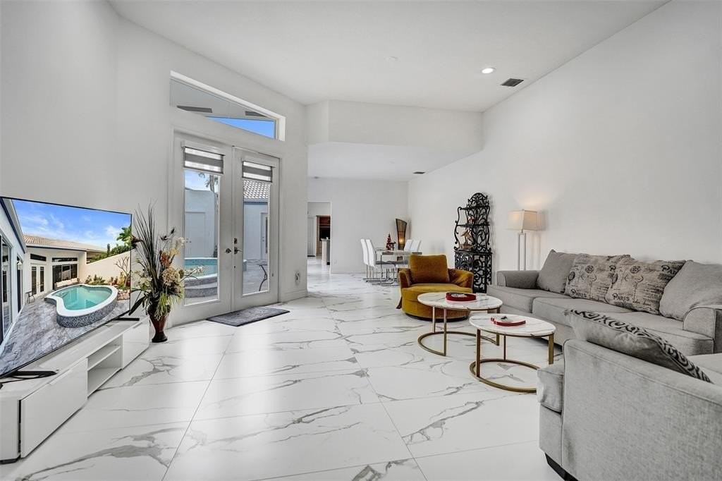 3671 Mykonos Ct - Photo 4 of 46