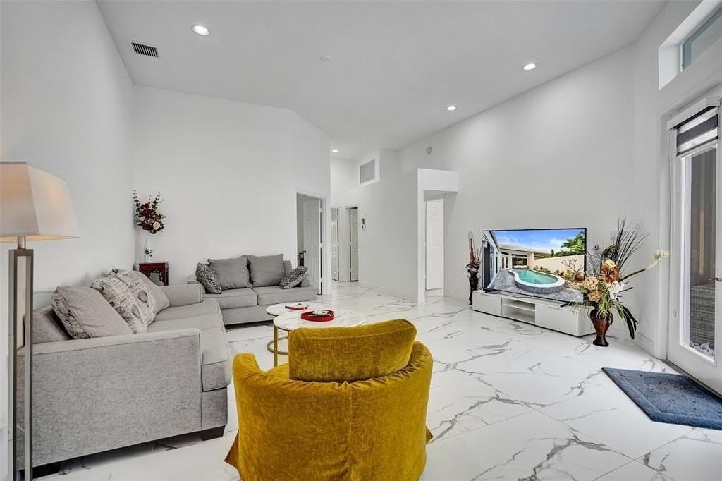 3671 Mykonos Ct - Photo 6 of 46