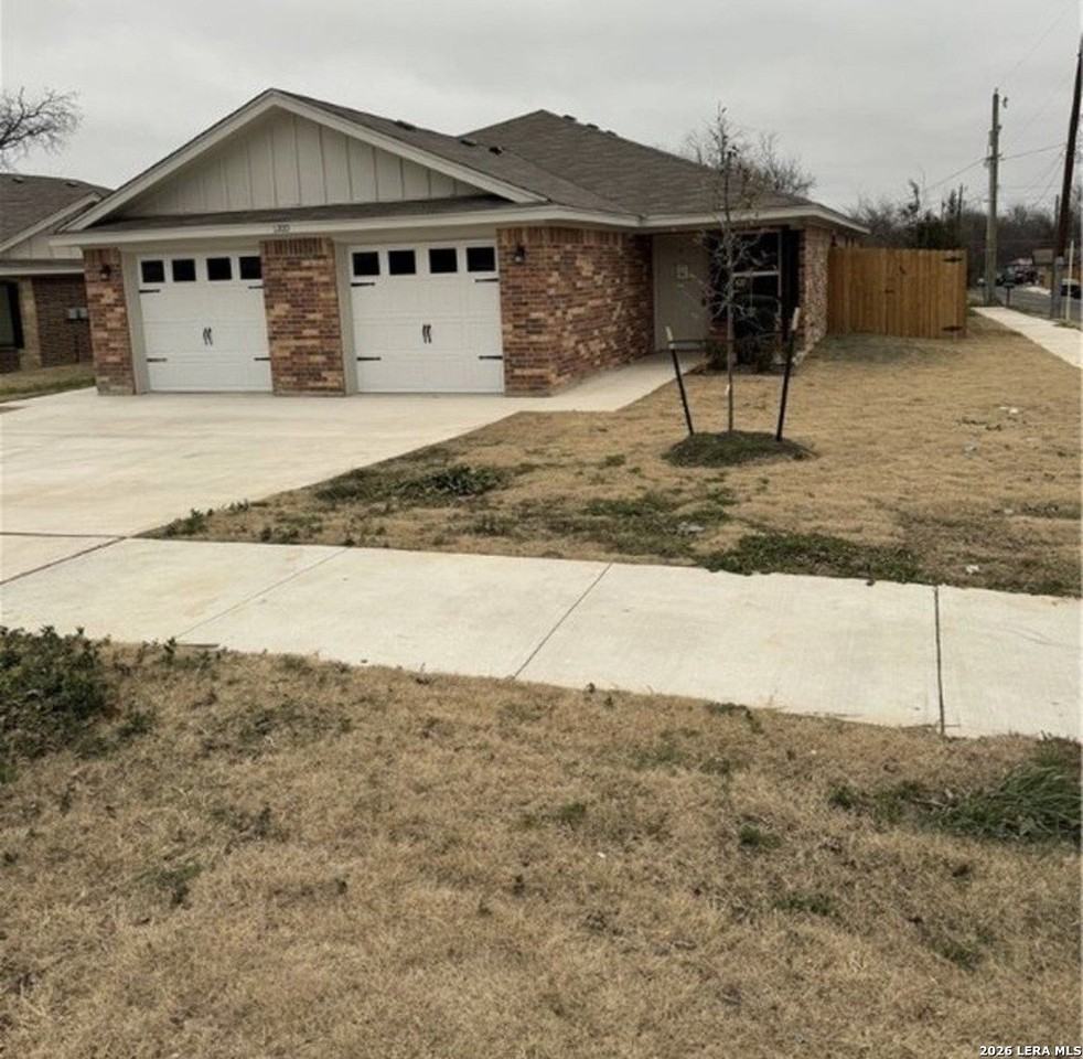 1200 N 8th St Apt A #A - Photo 2 of 17