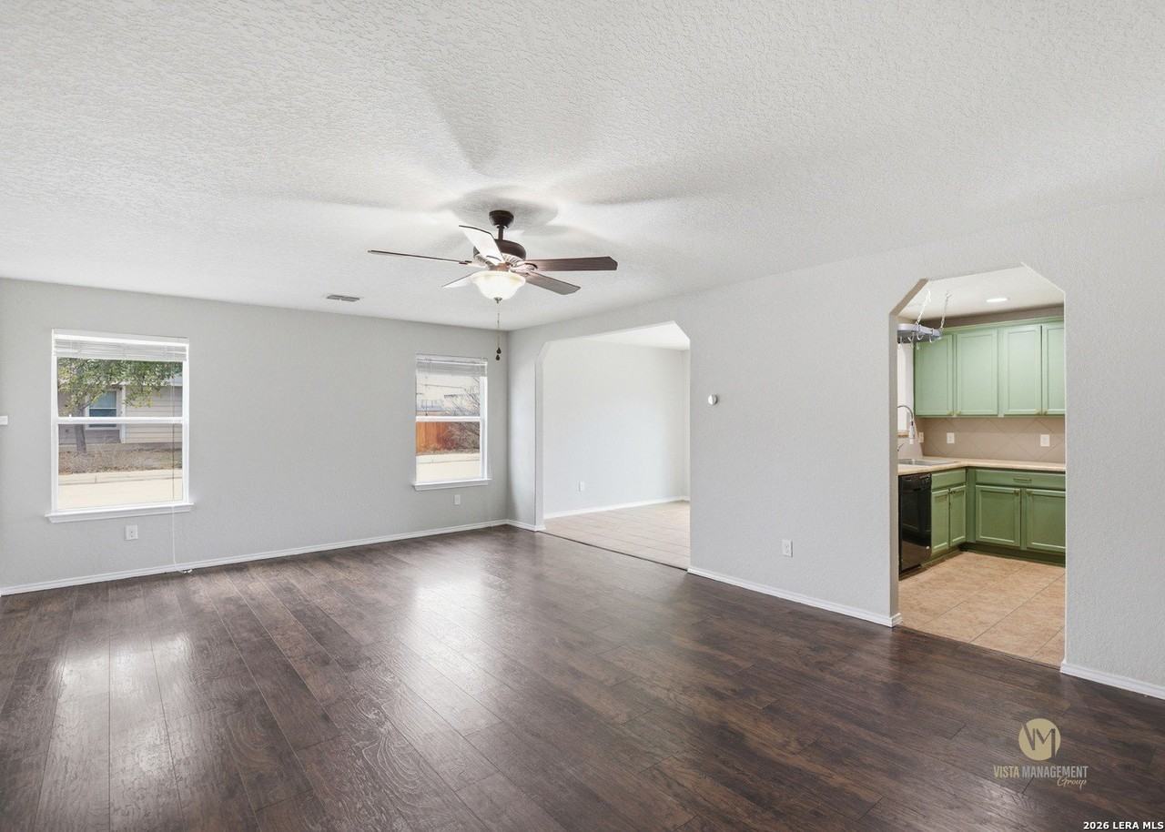 11843 Pure Silver - Photo 5 of 32