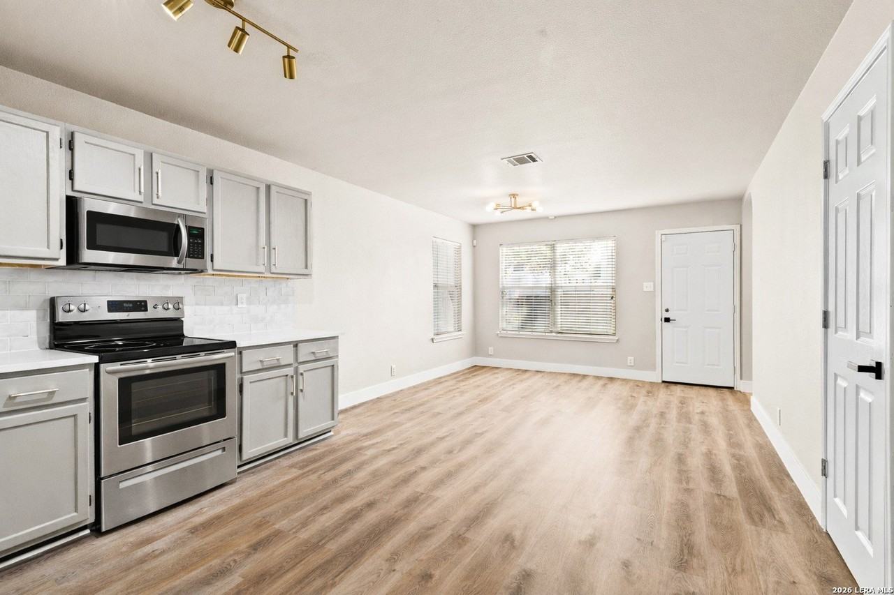 9014 Spiral Woods - Photo 6 of 16