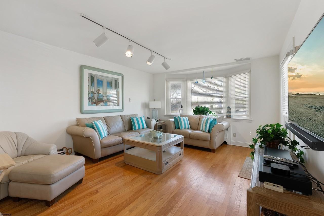 4 S Brunswick Ave - Photo 7 of 36