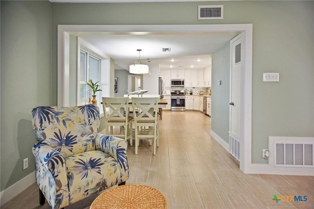 8 Las Brisas Pl - Photo 6 of 48