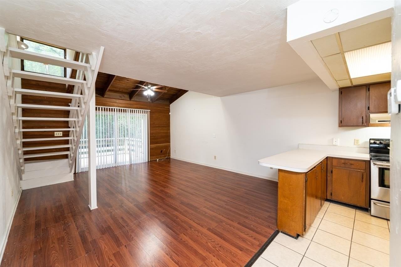 1309 Rumba Ln - Photo 4 of 13