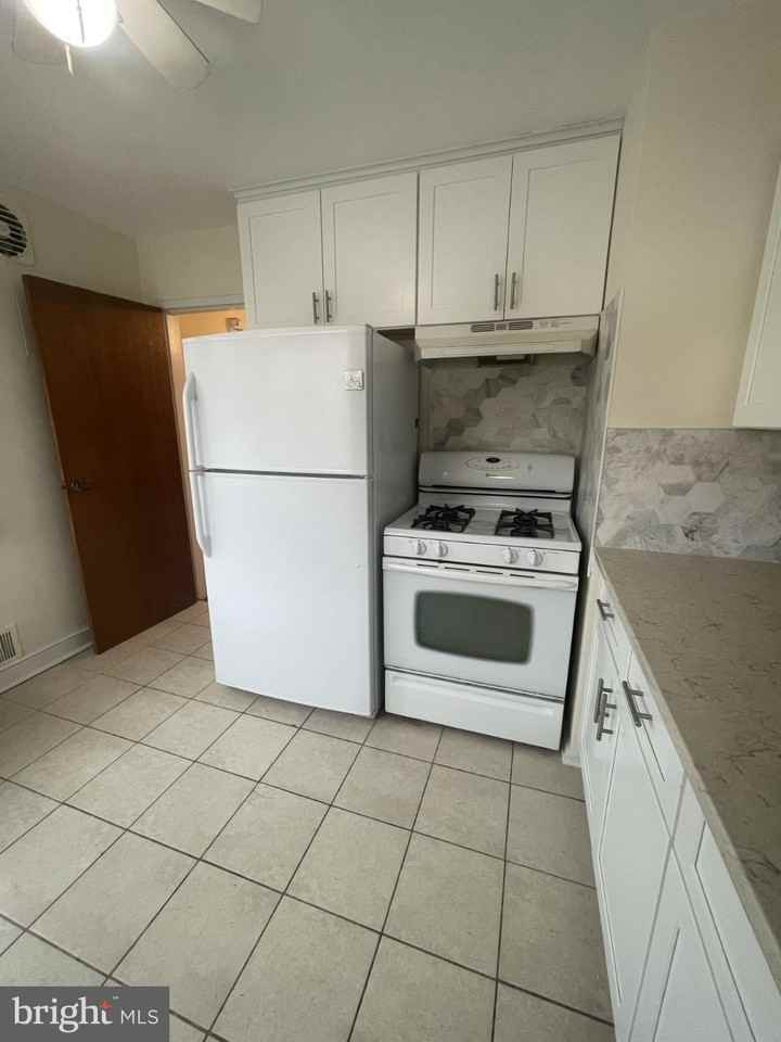 540 Ingraham St Ne - Photo 4 of 15