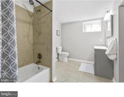 featured image of 208 6th Ave