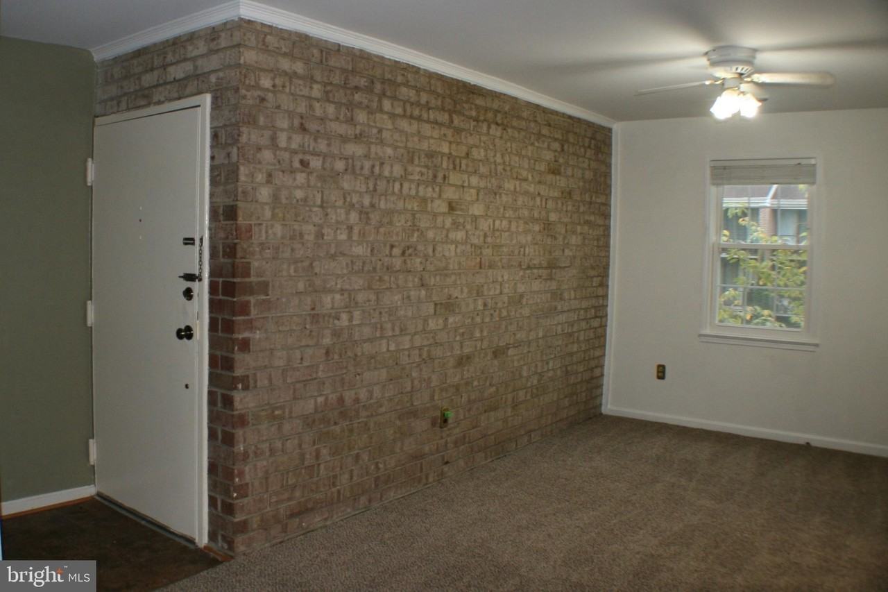 734 Quince Orchard Blvd Apt 201 #201 - Photo 3 of 15