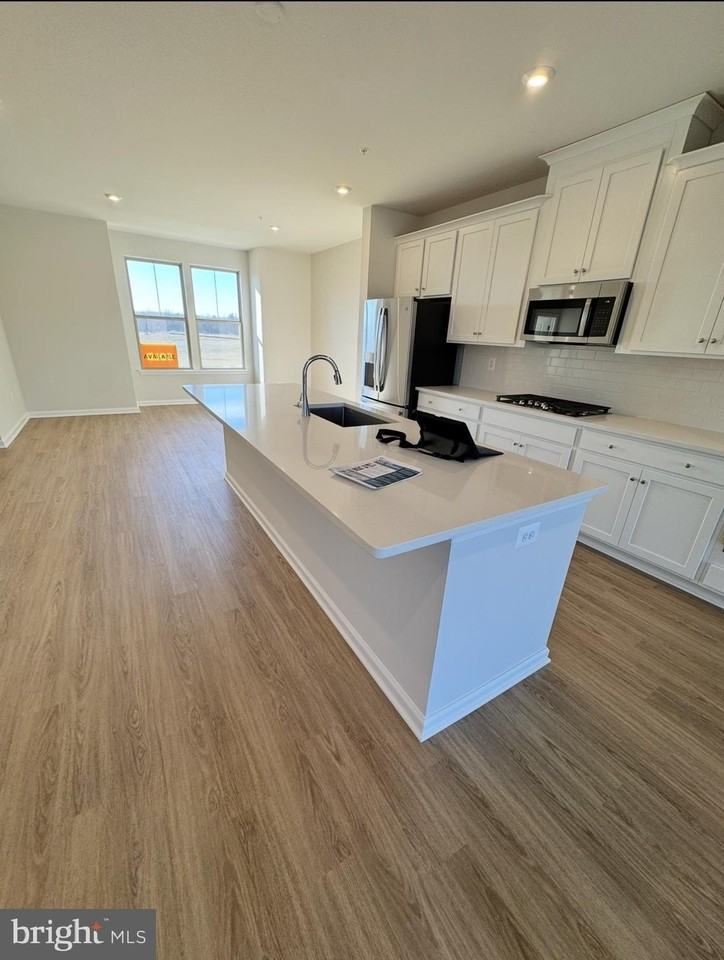 3511 Saint Robin Ln - Photo 6 of 13