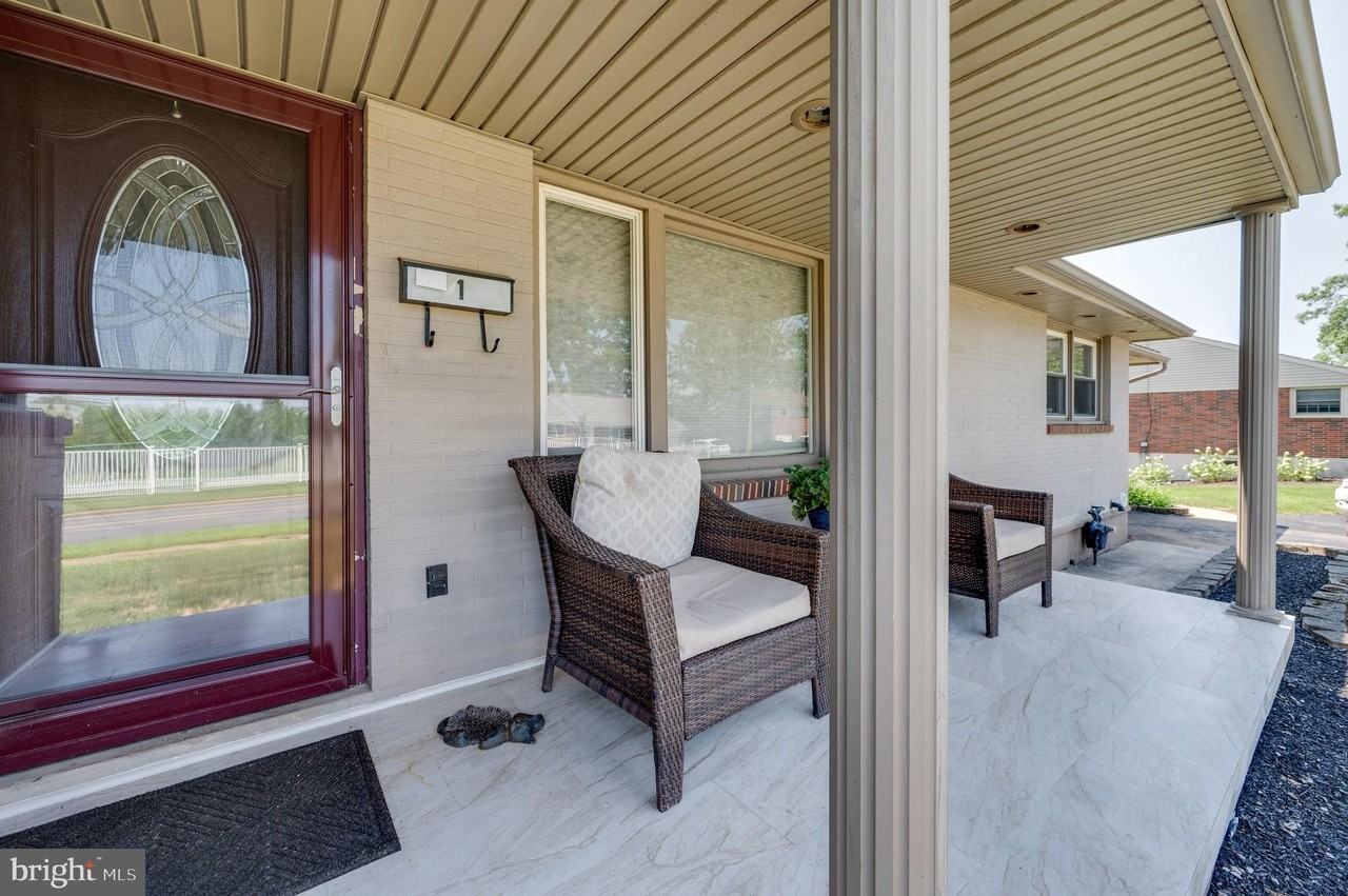 1 Vista Rd - Photo 3 of 46