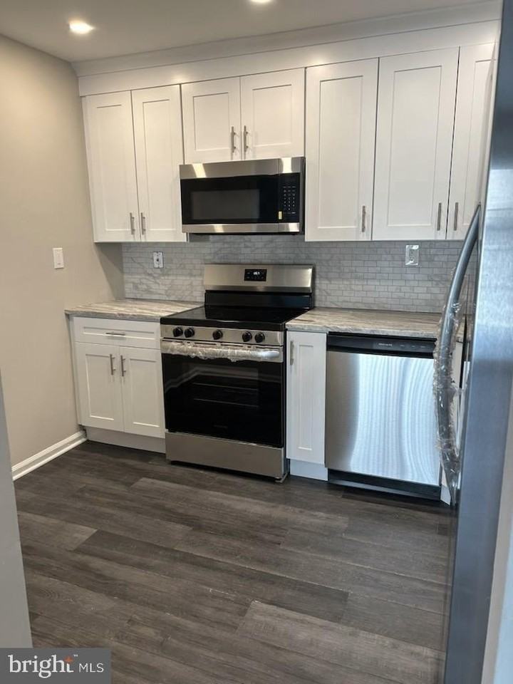 2602 Beacon Hill Dr - Photo 3 of 13