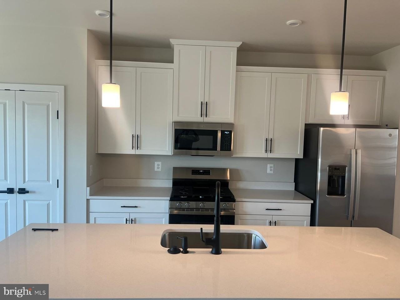 8234 Willowbend Turn - Photo 4 of 18