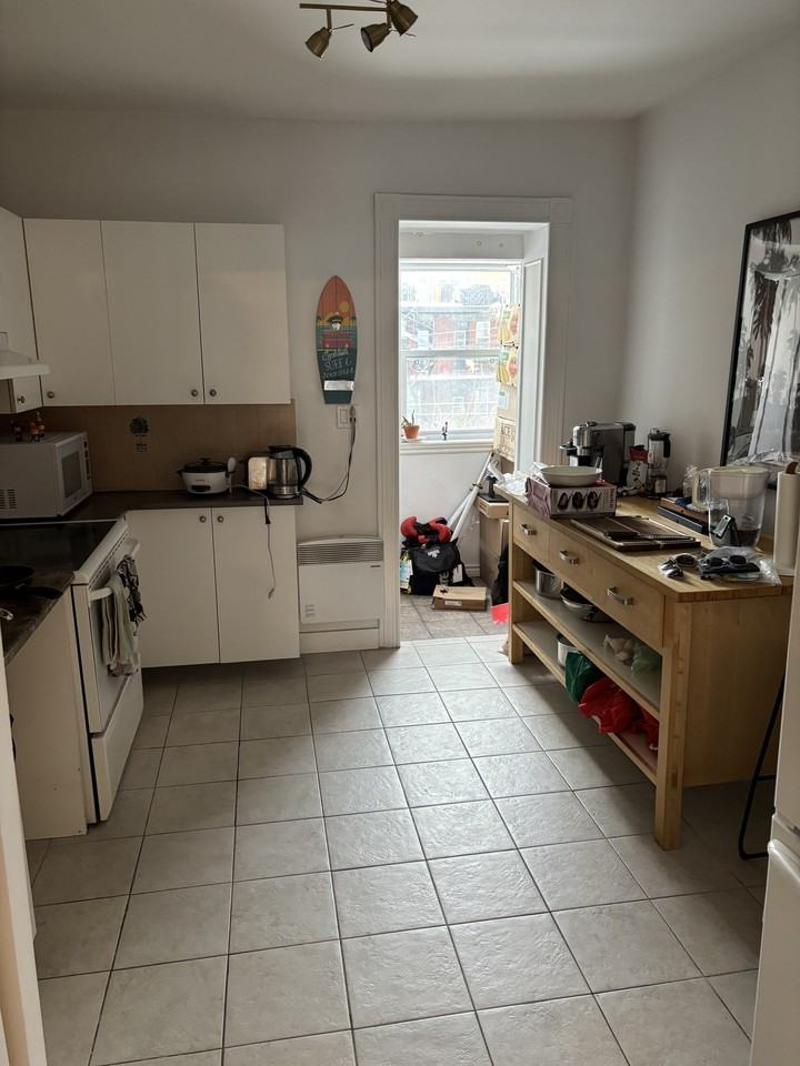 Rue Saint-Jacques & Av. Atwater - Photo 3 of 19