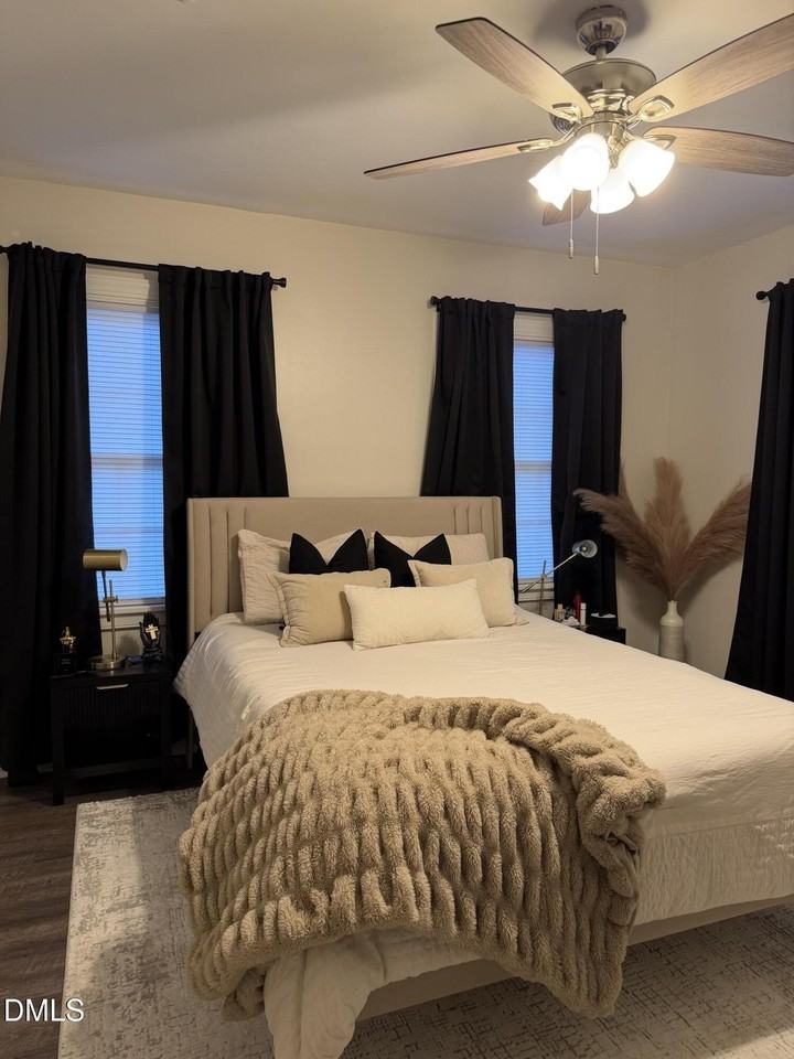 811 Briggs St S - Photo 3 of 13