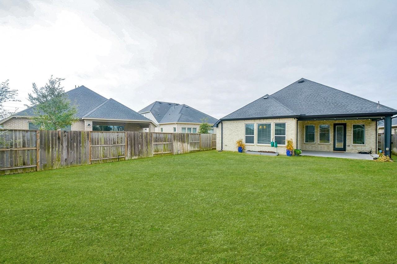 2902 Tanager Trce - Photo 4 of 32