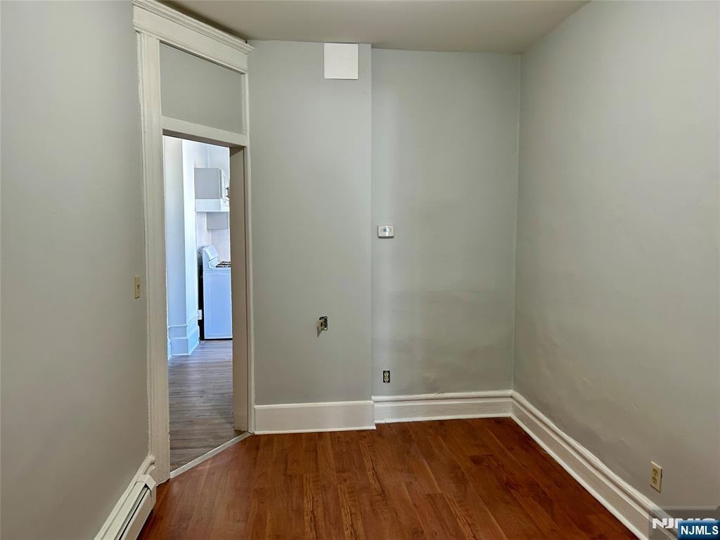 14 Halstead St - Photo 4 of 10