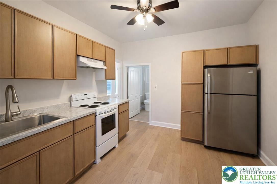 3591 Station Ave ##3 - Photo 7 of 14