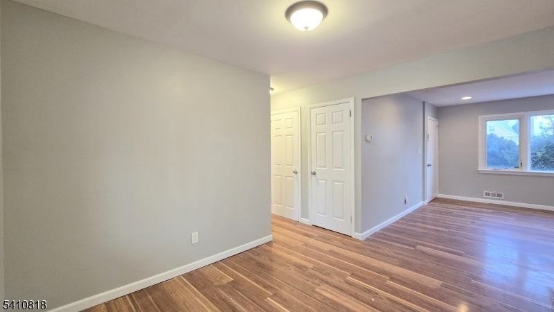 62 Mercer Ave - Photo 5 of 21