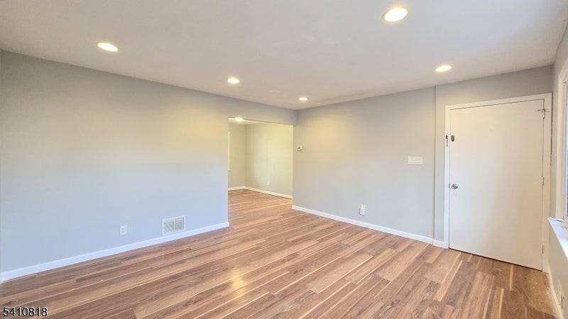 62 Mercer Ave - Photo 7 of 21