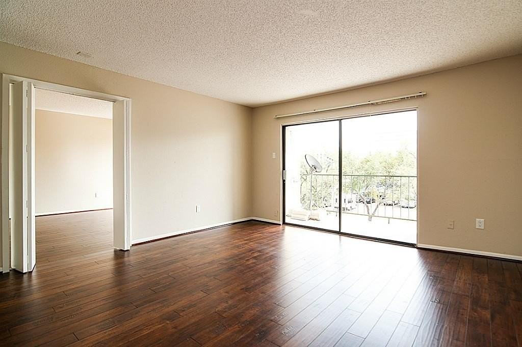 2818 S Bartell Dr - Photo 4 of 28