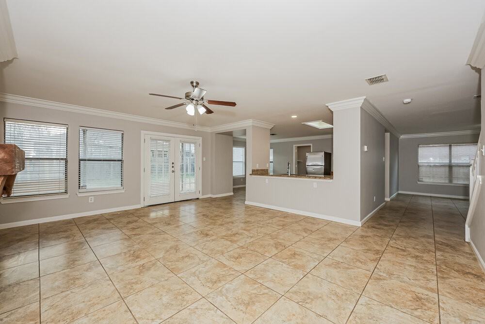 3149 Pine Valley Dr - Photo 5 of 17