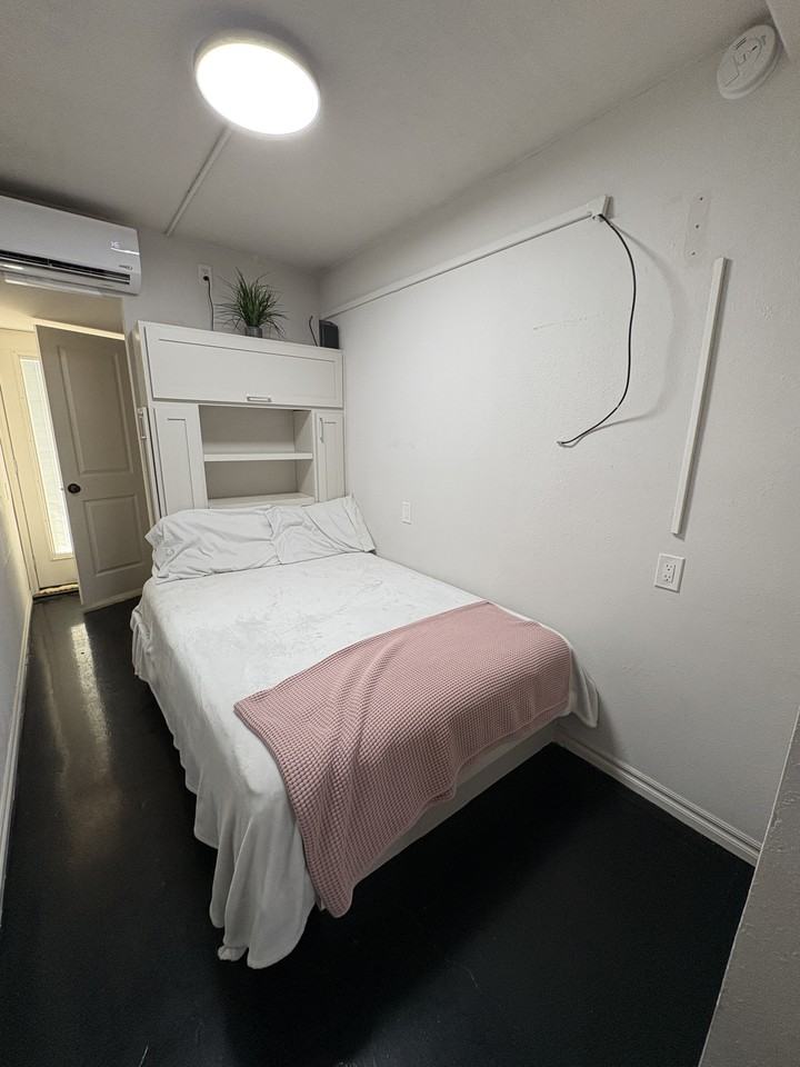 Legacy - Photo 5 of 19