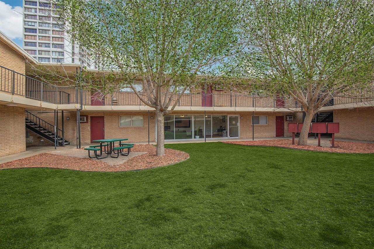 Parkewood Apartments - Photo 2 of 6