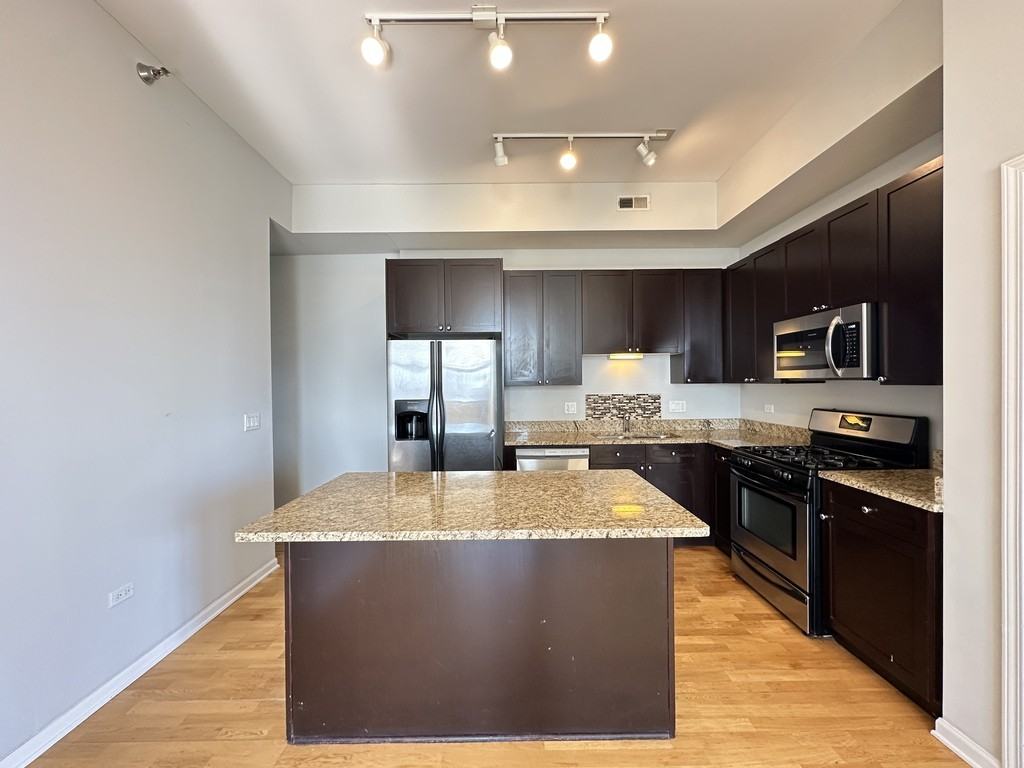 1464 S Michigan Ave #2004 - Photo 2 of 21