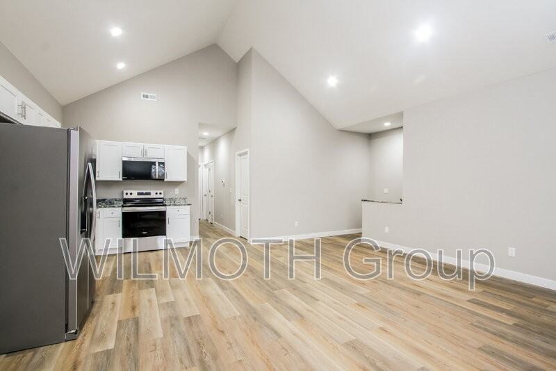 929 N Beville Ave - Photo 4 of 16