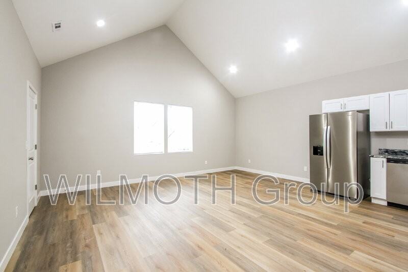 929 N Beville Ave - Photo 5 of 16