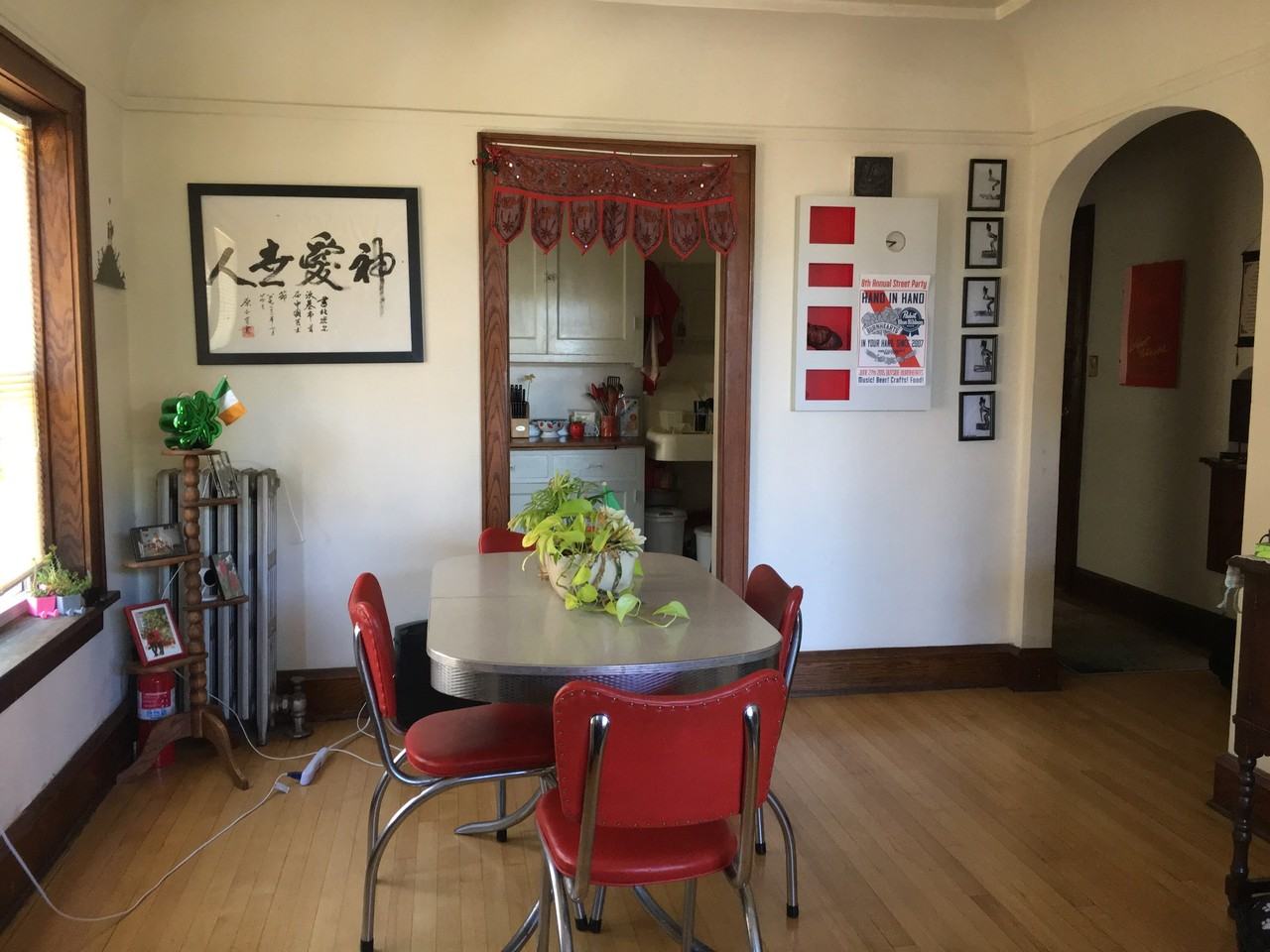 3059 S Kinnickinnic Ave - Photo 3 of 7