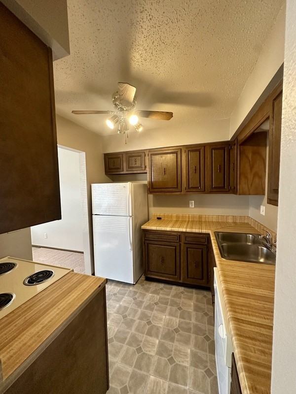 4470 Vasey Ave - Photo 5 of 14