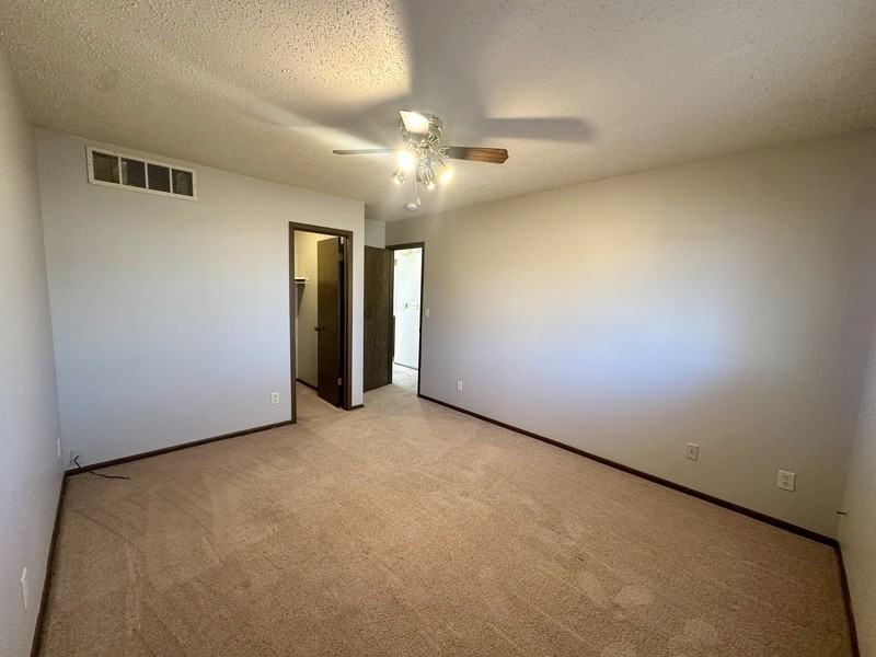 4470 Vasey Ave - Photo 7 of 14