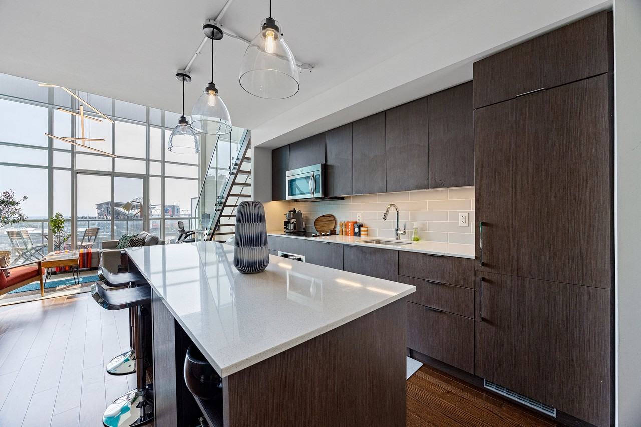 5 Hanna Avenue - Photo 3 of 23