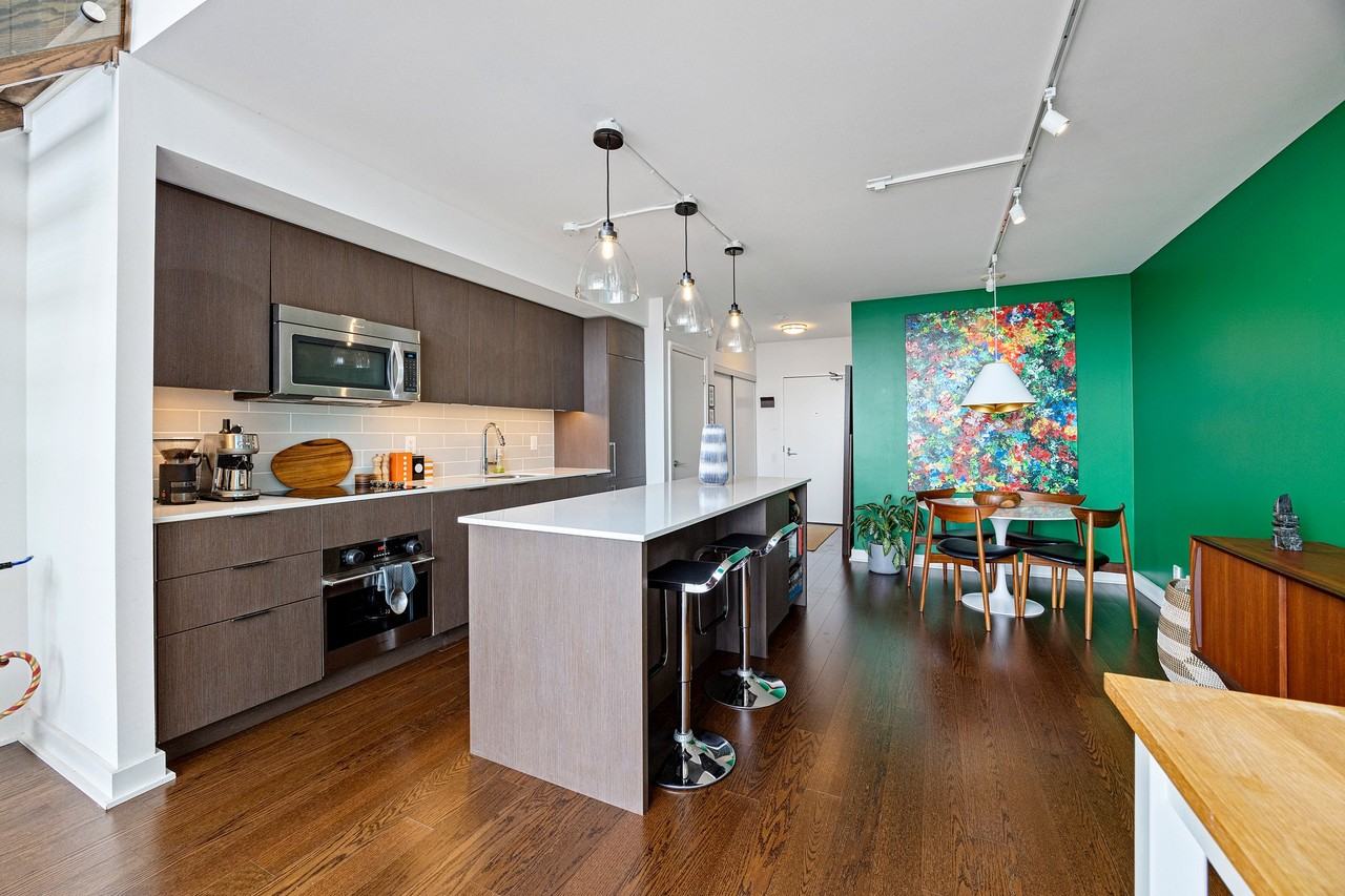 5 Hanna Avenue - Photo 4 of 23