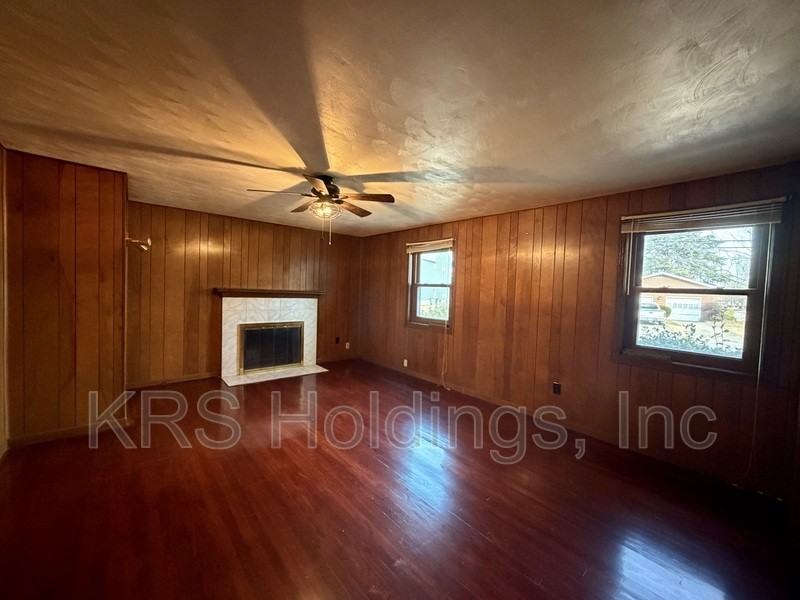 100 Ward Dr - Photo 2 of 11