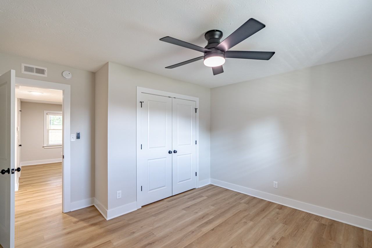 424 Lexington Avenue - Photo 4 of 33