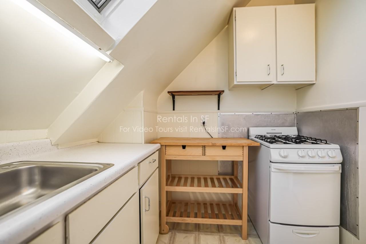 2984 Clay St #5 - Photo 6 of 17