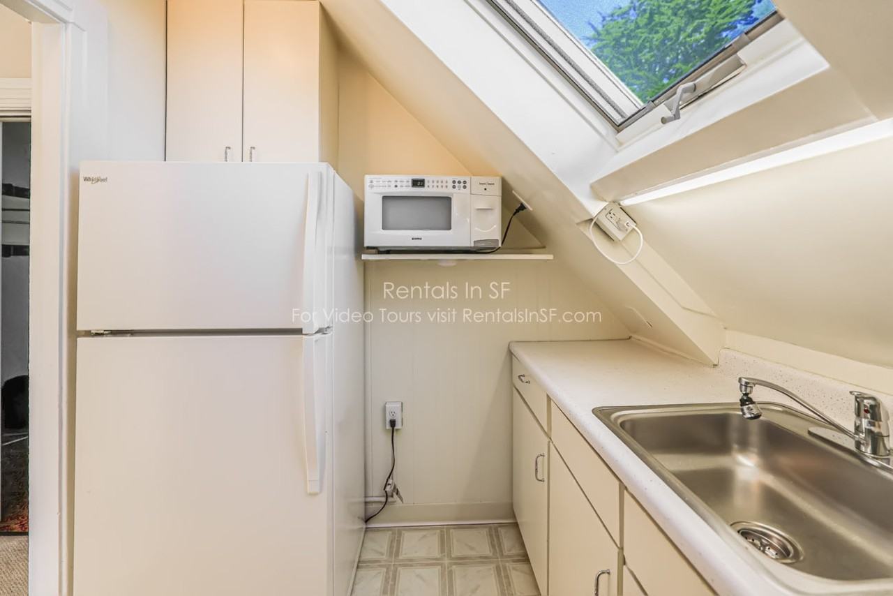 2984 Clay St #5 - Photo 7 of 17