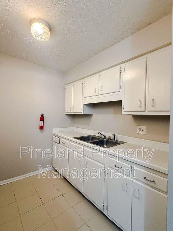 3241 Willard Dr #5 - Photo 6 of 11