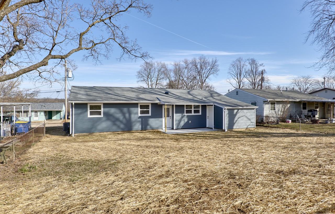 612 Virginia Ave - Photo 3 of 30