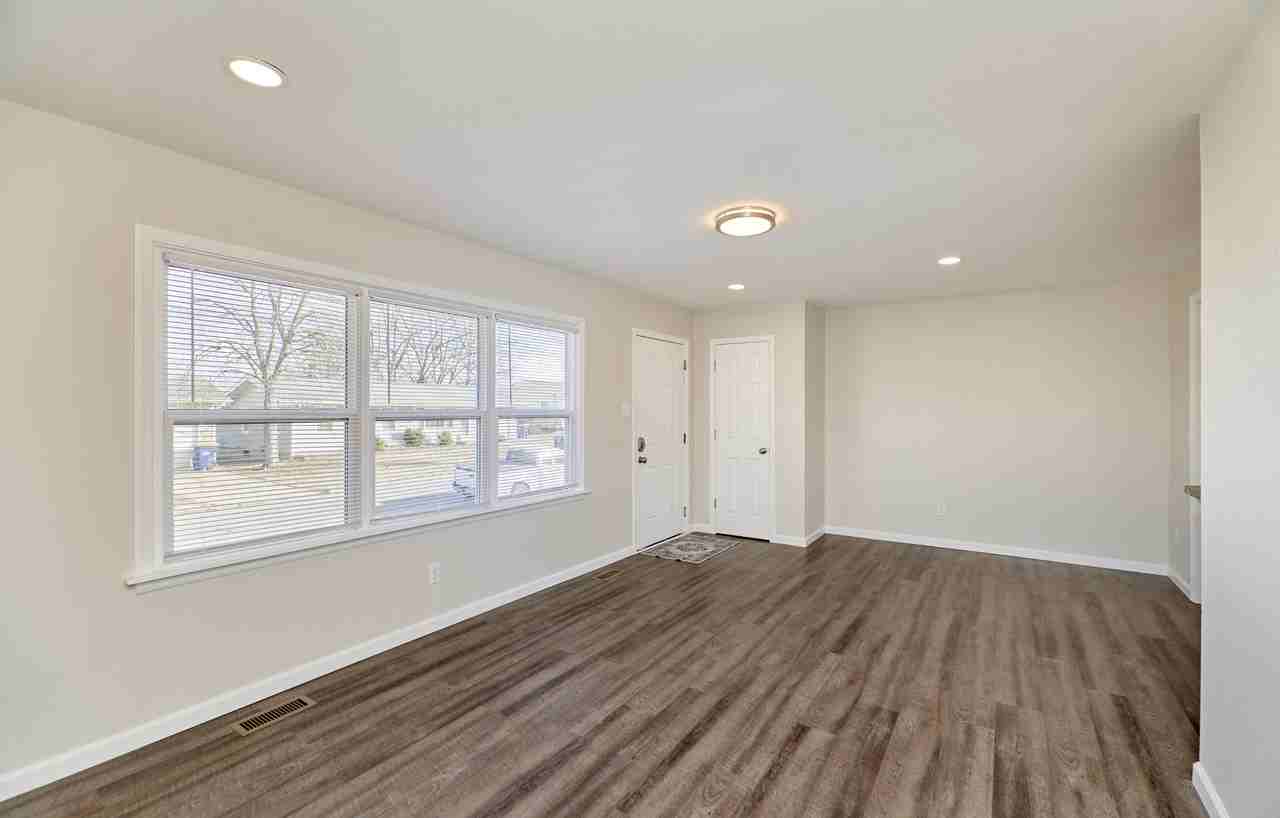 612 Virginia Ave - Photo 6 of 30