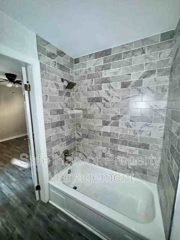 1361 E Ocean View Ave #4 - Photo 3 of 9