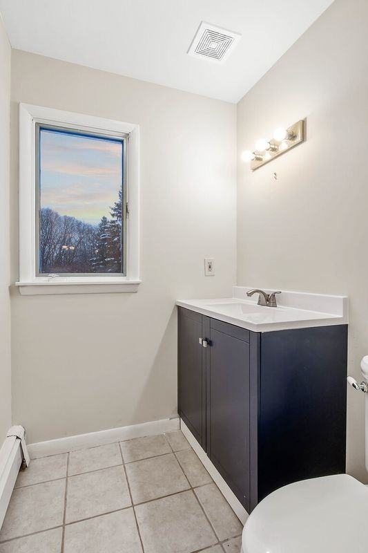 4489 Pompey Center Rd - Photo 4 of 39