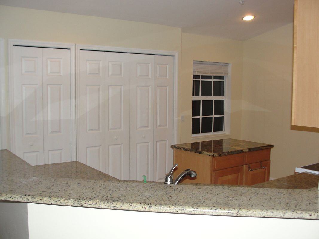 1295 Henley St - Photo 7 of 24