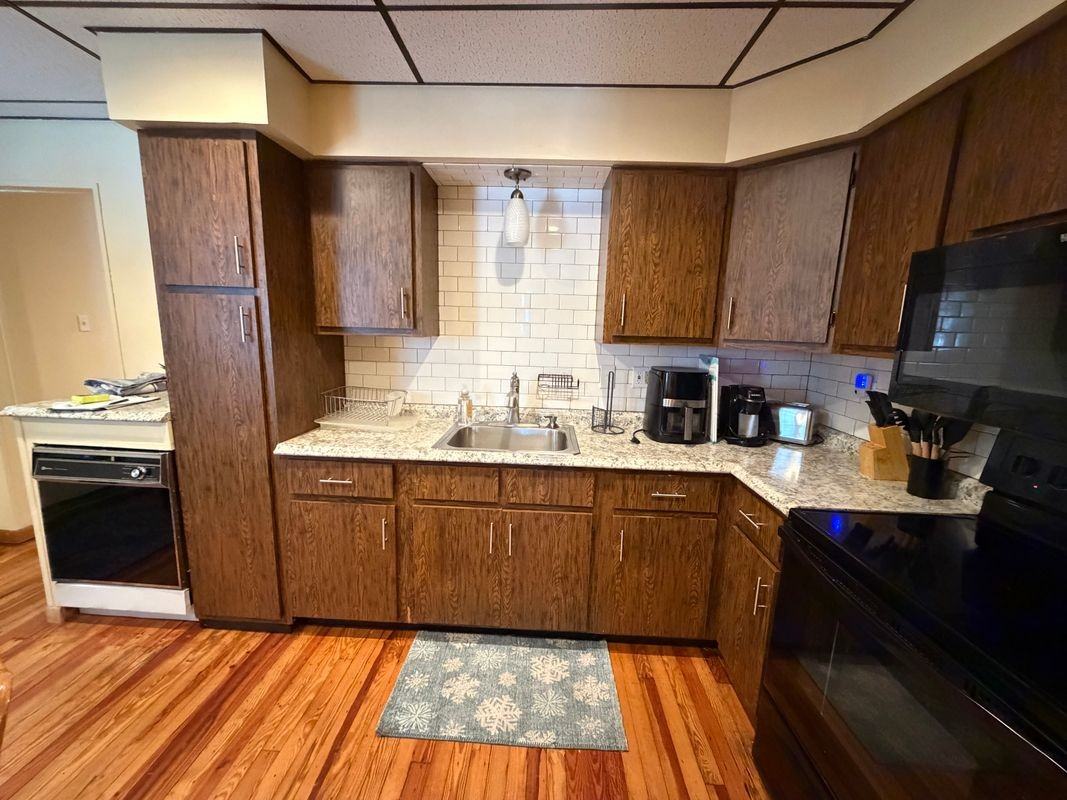 711 Main St - Photo 4 of 12