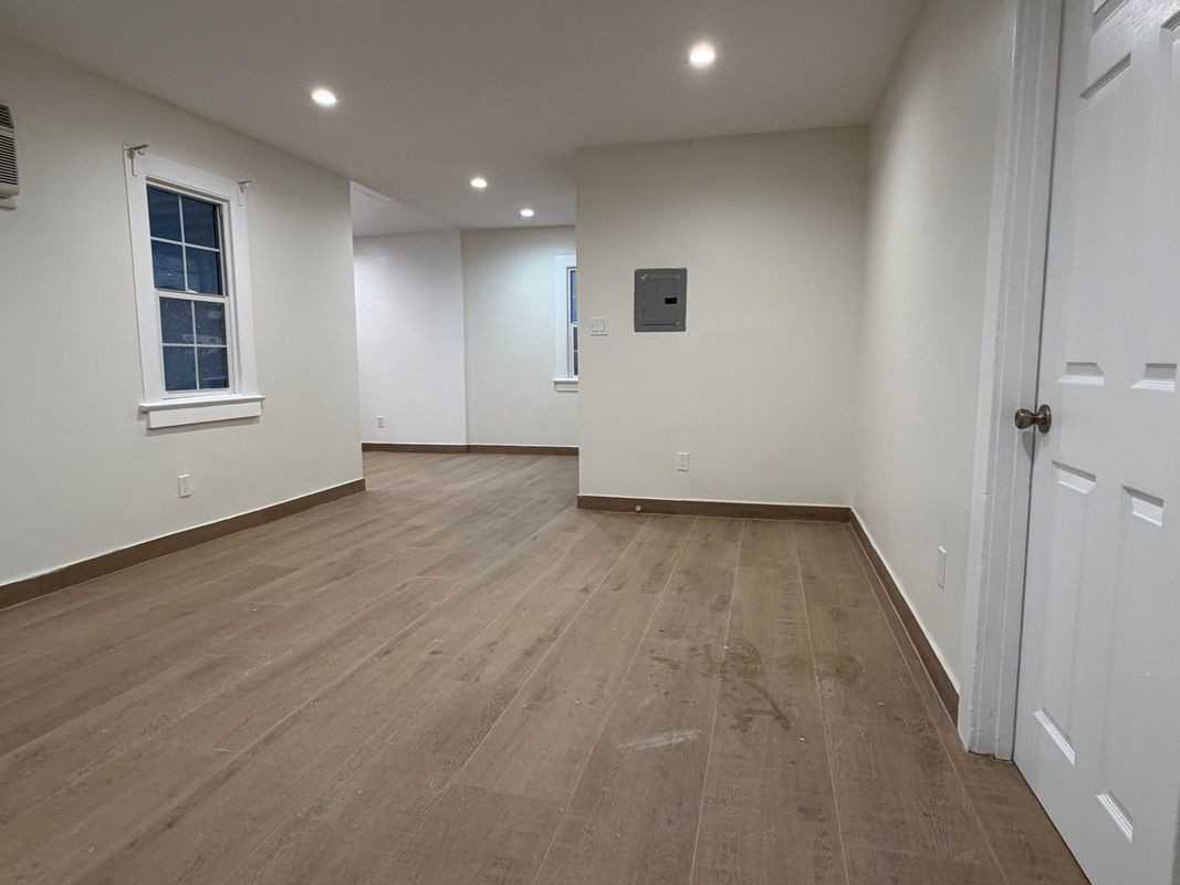 14224 Friar St ##1 - Photo 6 of 14