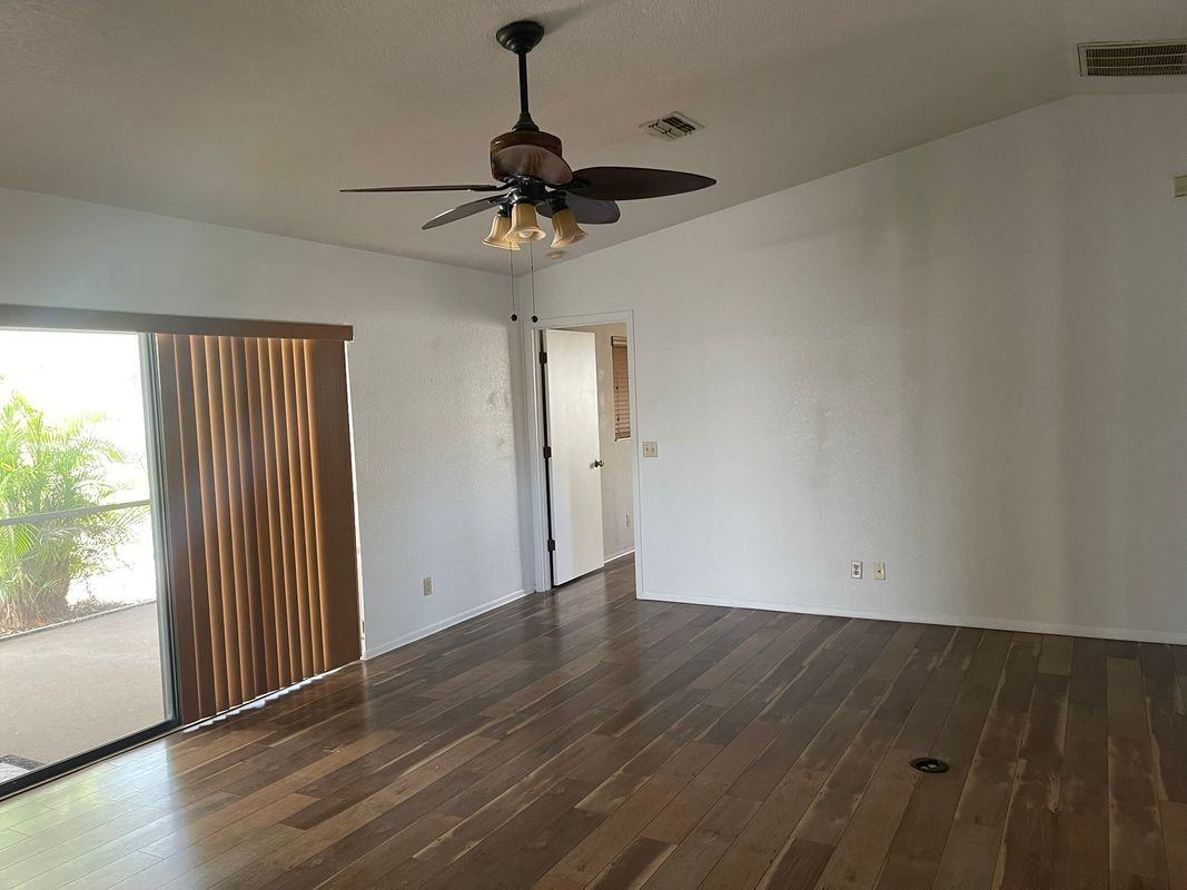 276 Vilna St - Photo 5 of 16