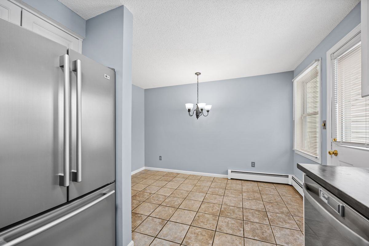 67 Brentwood Dr - Photo 6 of 20