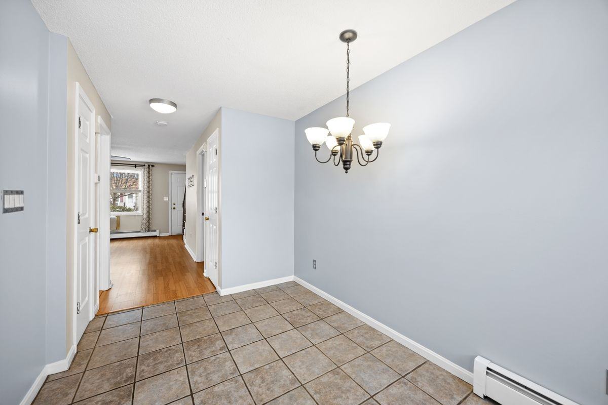 67 Brentwood Dr - Photo 7 of 20